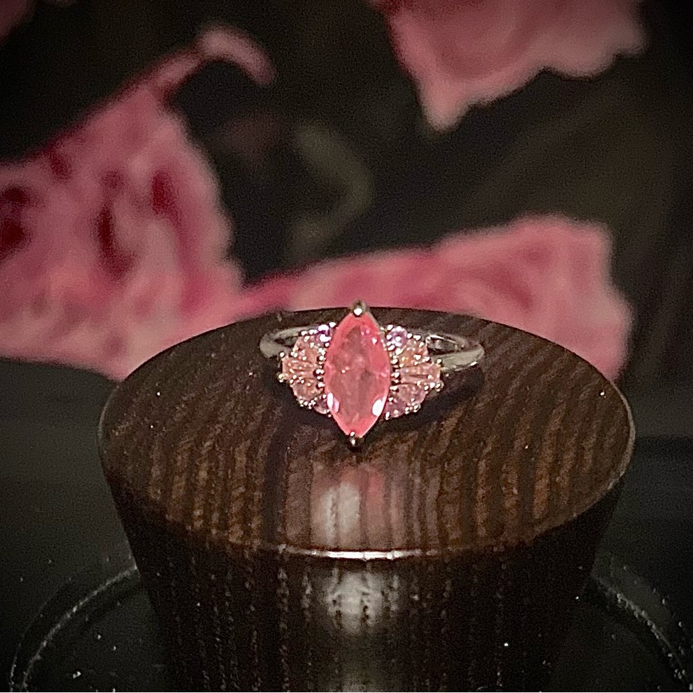 Bomb party ring size 10
